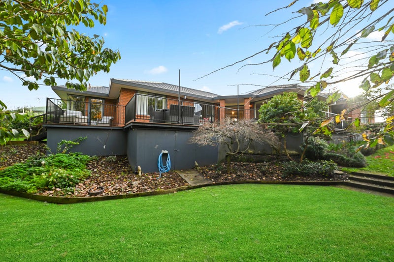 6 Inveraray Place, Nawton, Hamilton - Carousel 1