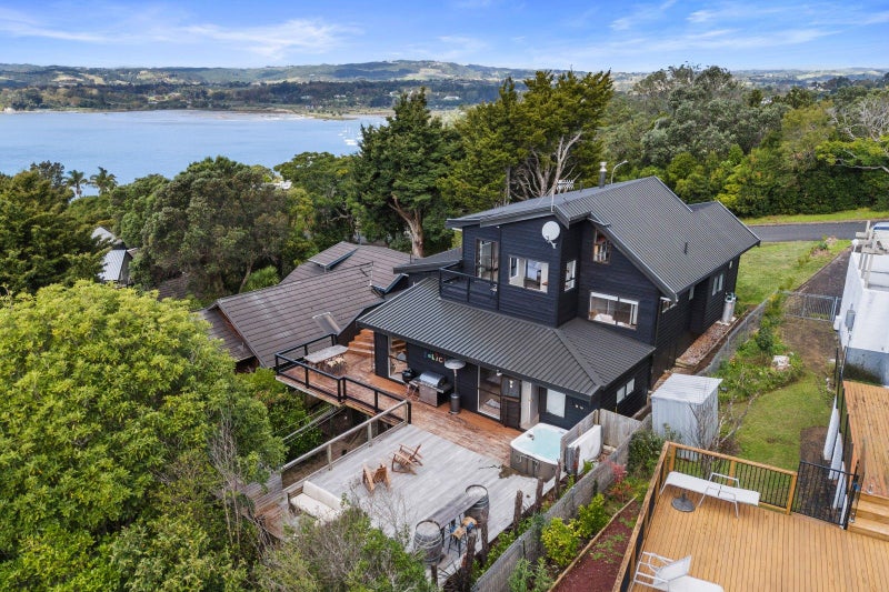 188 Sandspit Road, Shelly Park, Auckland - Carousel 1