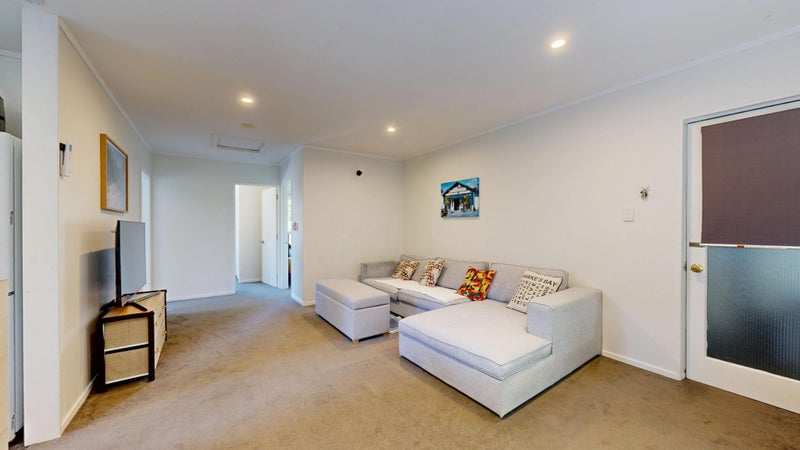8/84 Rintoul Street, Newtown, Wellington - Carousel 2