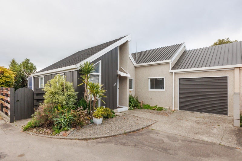 129 Albert Street, Terrace End, Palmerston North - Carousel 1