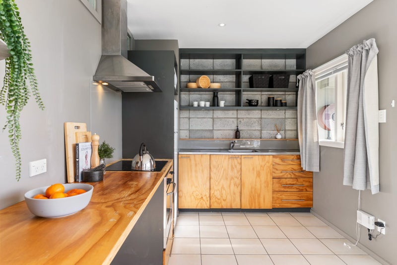 3/4 Kenwyn Terrace, Newtown, Wellington - Carousel 2