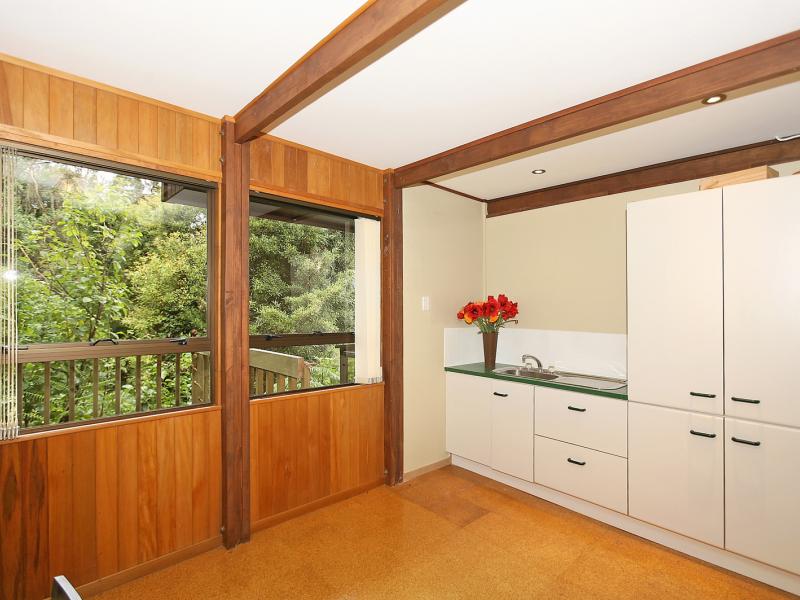 37 Pomare Road, Tirohanga, Lower Hutt - Carousel 20