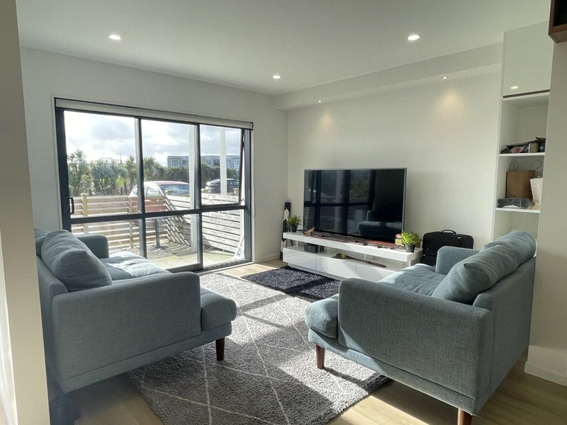 55B Soaring Bird Drive, Takanini, Auckland - Carousel 2