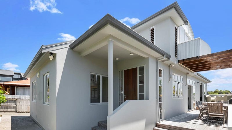 75 Browns Bay Road, Browns Bay, Auckland - Carousel 1