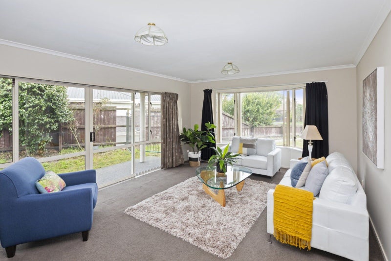 10 Fieldmoor Place, Parklands, Christchurch - Carousel 2
