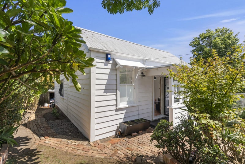 18 Wolseley Street, Morningside, Auckland - Carousel 2