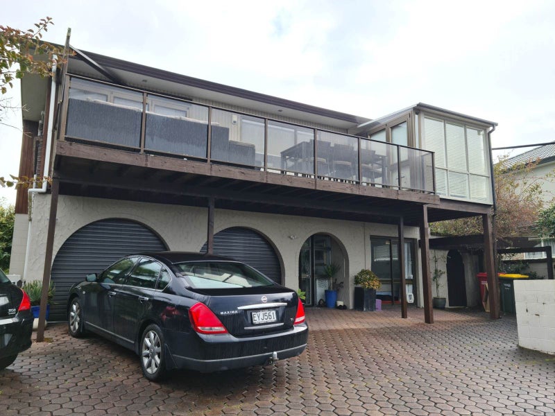 1/91 Aberdeen Road, Castor Bay, Auckland - Carousel 1