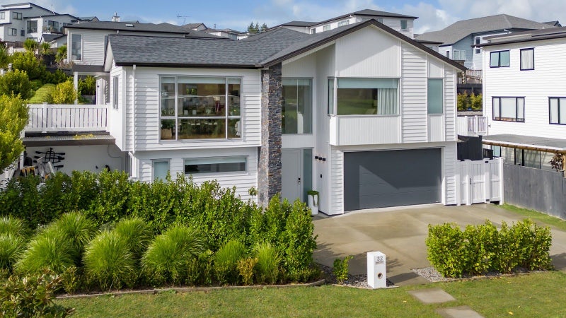 32 Celestial Crescent, Orewa, Orewa - Carousel 2