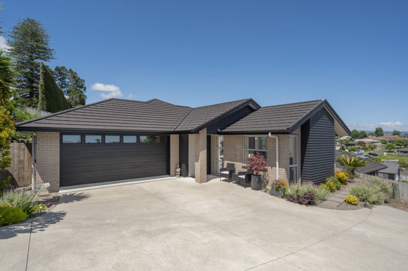 105 Condor Drive, Pyes Pa, Tauranga - Carousel 1