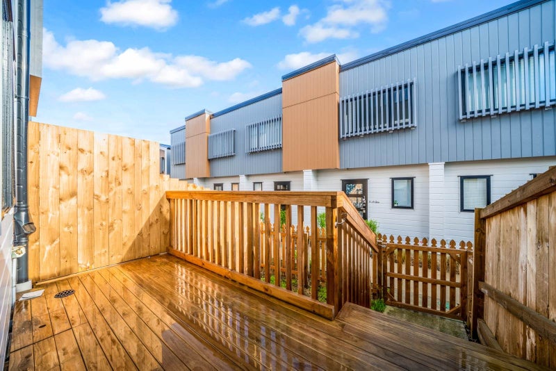 16 Fantail Place, Avondale, Auckland - Carousel 16