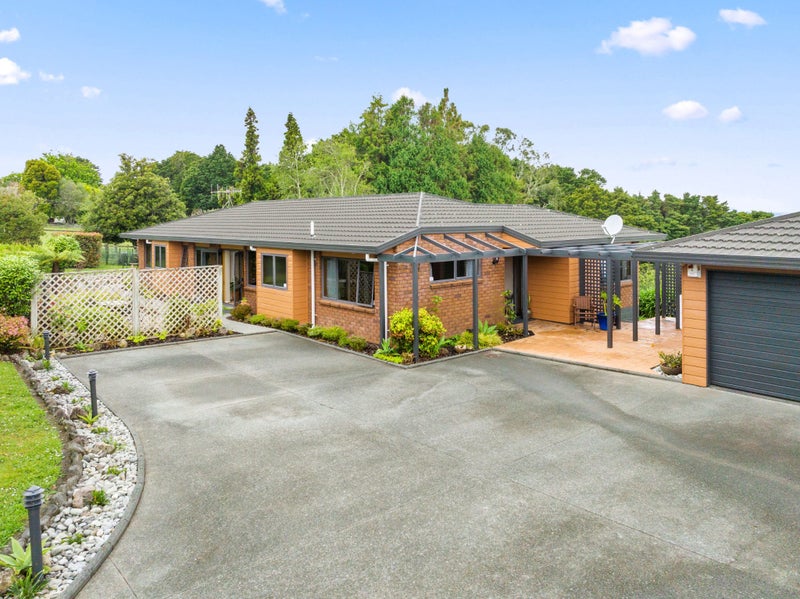 35 Waitaua Road, Kamo - Carousel 1