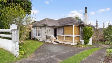 207 Sturges Road, Henderson, Auckland - Carousel 1