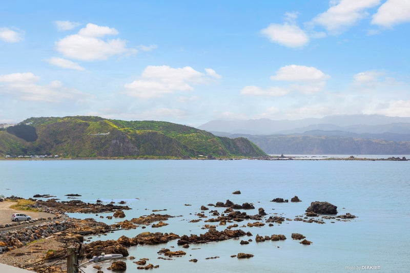 416 Queens Drive, Lyall Bay, Wellington - Carousel 2