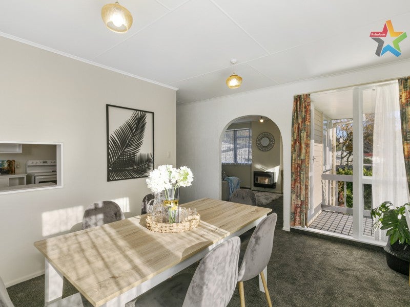 37 Antrim Crescent, Wainuiomata, Lower Hutt - Carousel 2