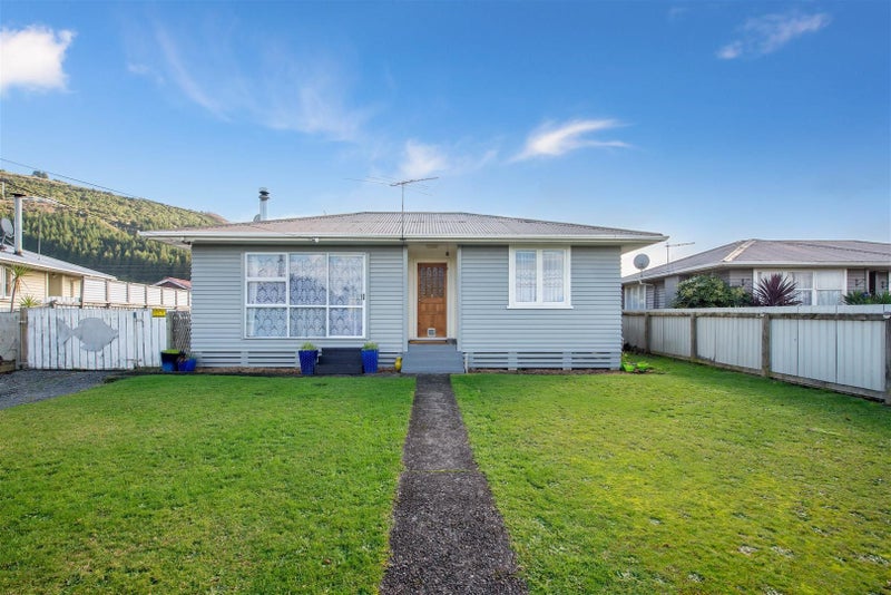 9 Kea Street, Selwyn Heights, Rotorua - Carousel 1