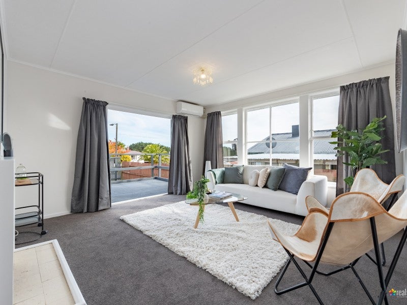 8 Natone Street, Waitangirua, Porirua - Carousel 2