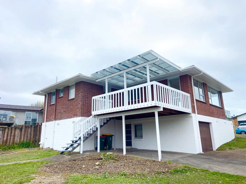 35 Advene Road, Cockle Bay, Auckland - Carousel 2