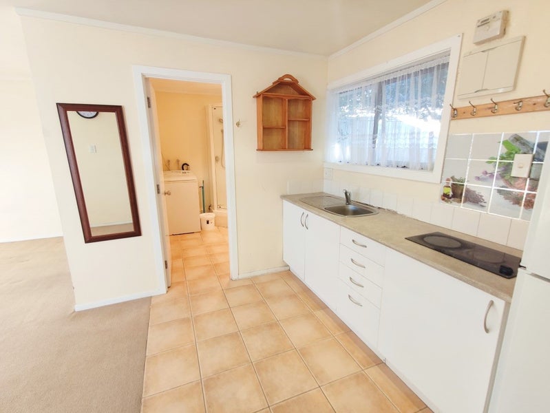 49 Stanniland Street, Sunnyhills, Auckland - Carousel 2