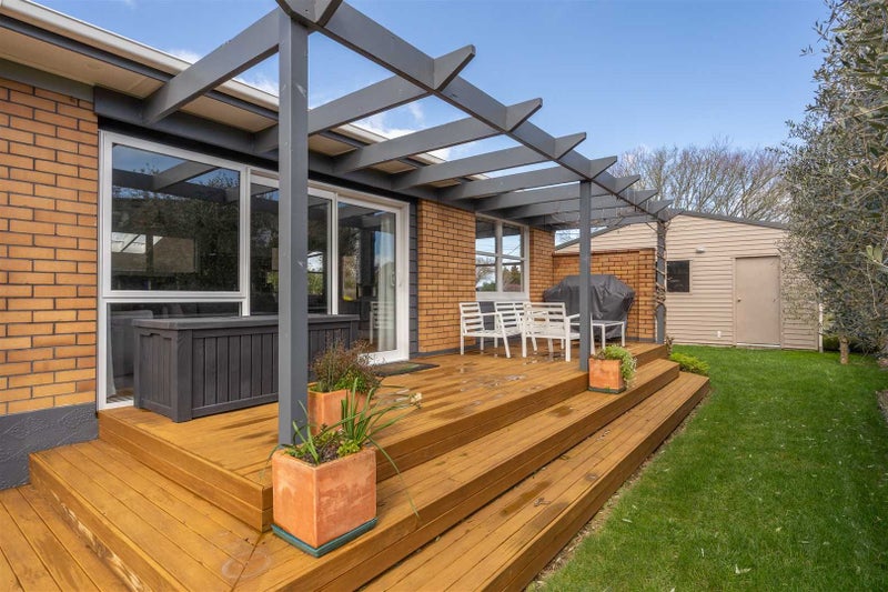 54 Queenwood Avenue, Queenwood, Hamilton - Carousel 1