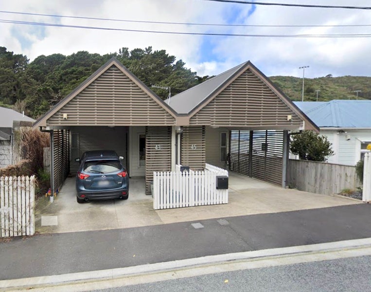 45 Edinburgh Terrace, Berhampore, Wellington - Carousel 1