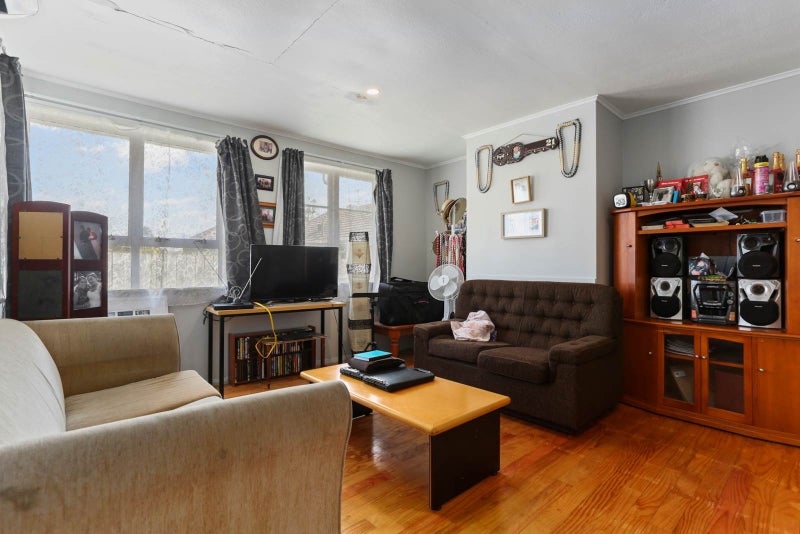 12 Raleigh Place, Otara, Auckland - Carousel 2