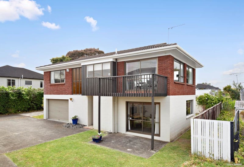 2/44 Karaka street, Takapuna, Auckland - Carousel 1