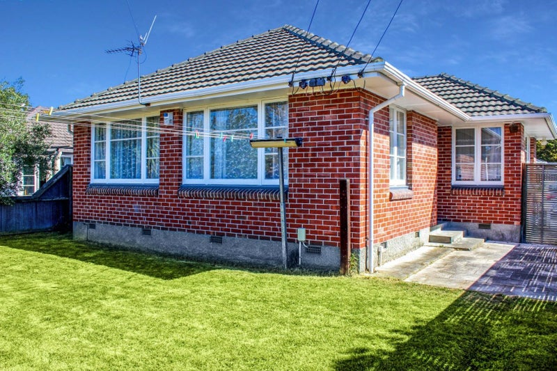 11 Munro Street, Redwood, Christchurch - Carousel 1
