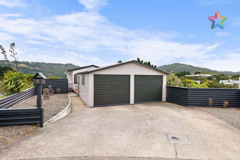 18 Jasmine Grove, Maungaraki, Lower Hutt - Carousel 1