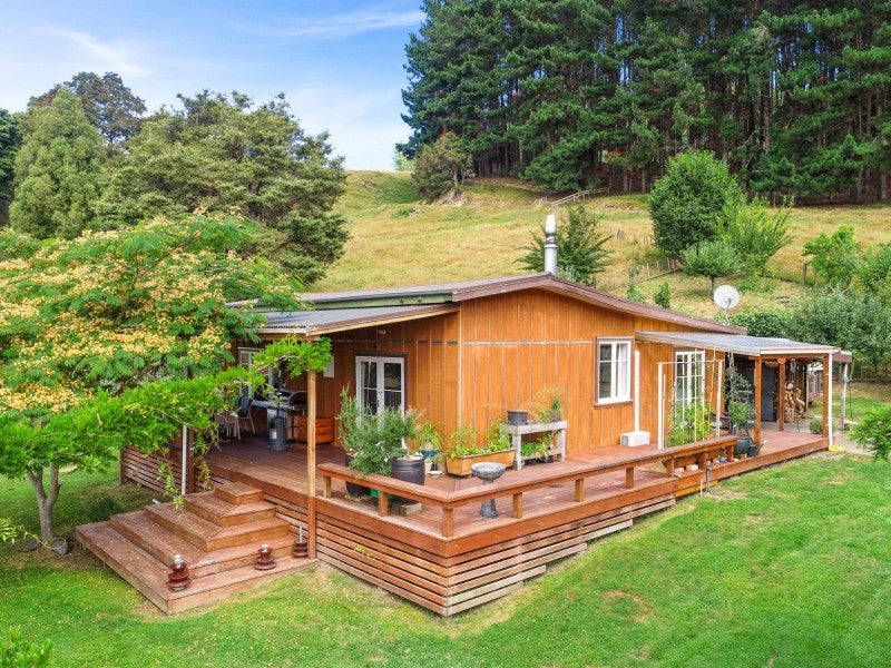 6 Waikura Terrace, Manunui, Taumarunui - Carousel 2