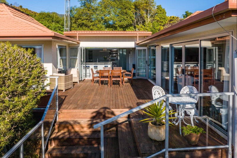 23 Boons Valley Road, Waikawa, Picton - Carousel 2