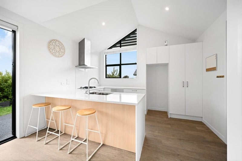 1/81 Storey Avenue, Forest Lake, Hamilton - Carousel 2