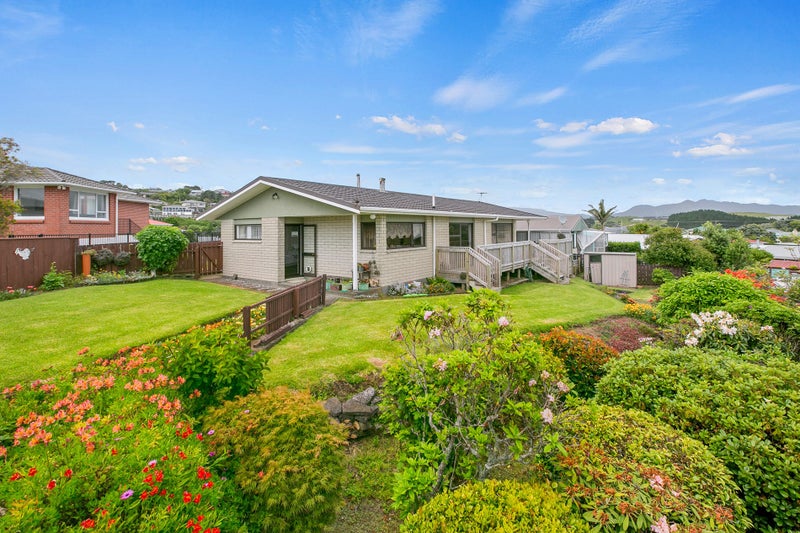 15 Lydford Place, Spotswood, New Plymouth - Carousel 2