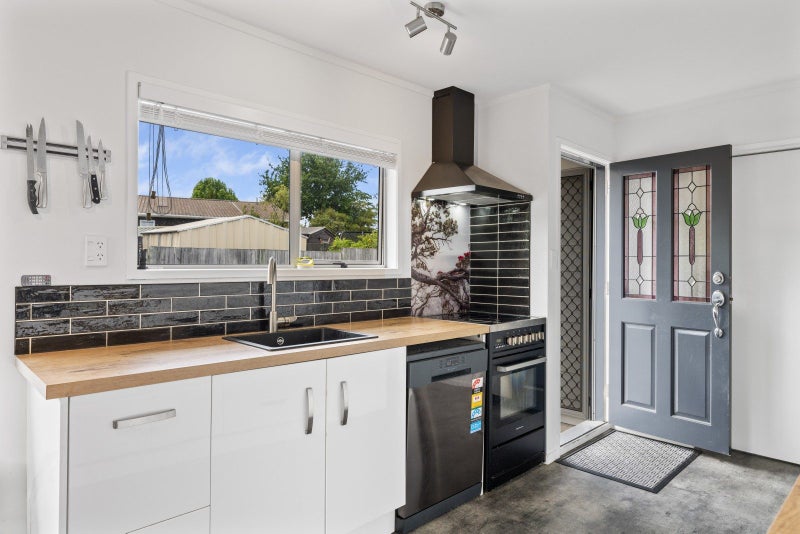 35 Otupai Street, Two Mile Bay, Taupo - Carousel 2