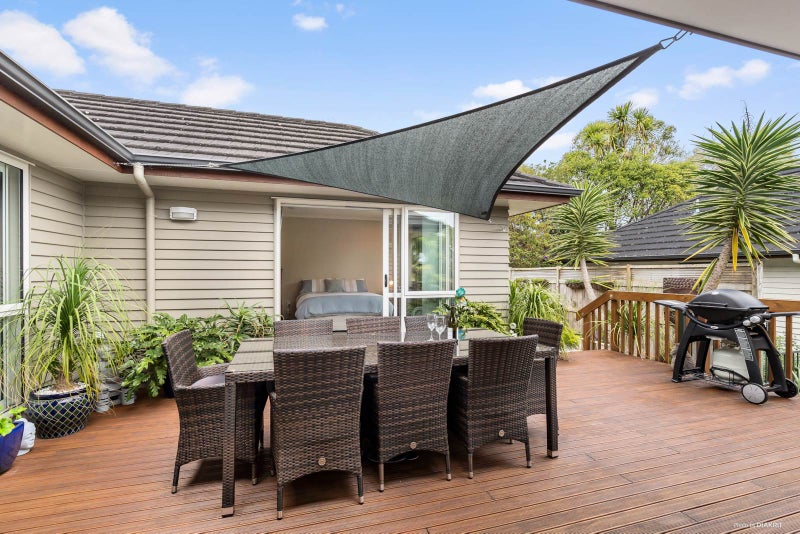 25 Mural Place, Greenhithe, Auckland - Carousel 2