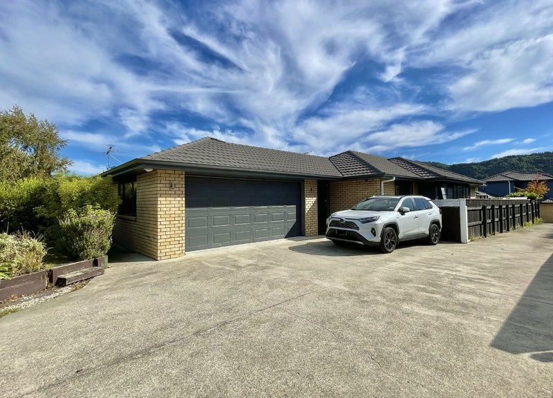 501 Fergusson Drive, Trentham, Upper Hutt - Carousel 1