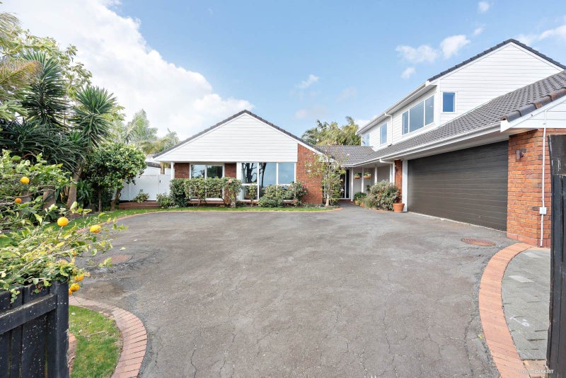 28 Caithness Place, Farm Cove, Auckland - Carousel 1