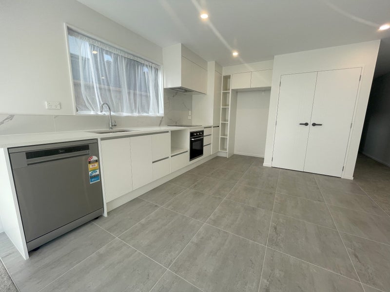 47 Riverton Drive, Randwick Park, Auckland - Carousel 1