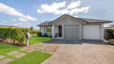 17 Doidge Street, Beachlands, Auckland - Carousel 1