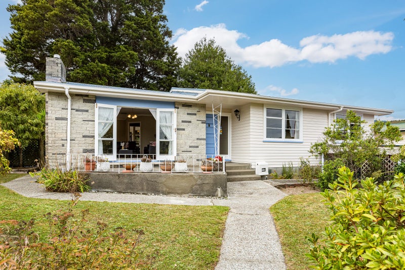 15 Rosina Street, Clouston Park, Upper Hutt - Carousel 2