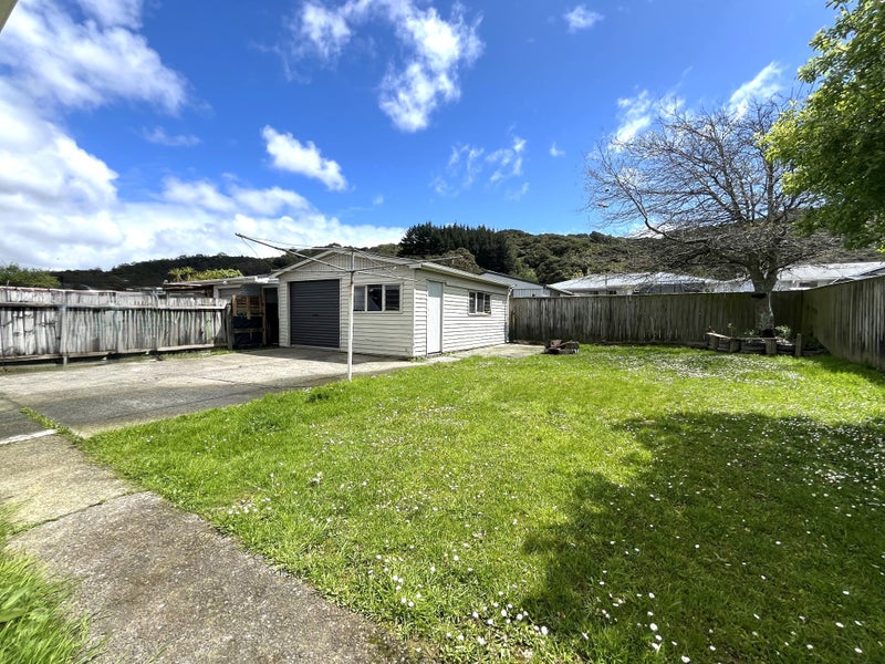 249 Wellington Road, Wainuiomata, Lower Hutt - Carousel 1
