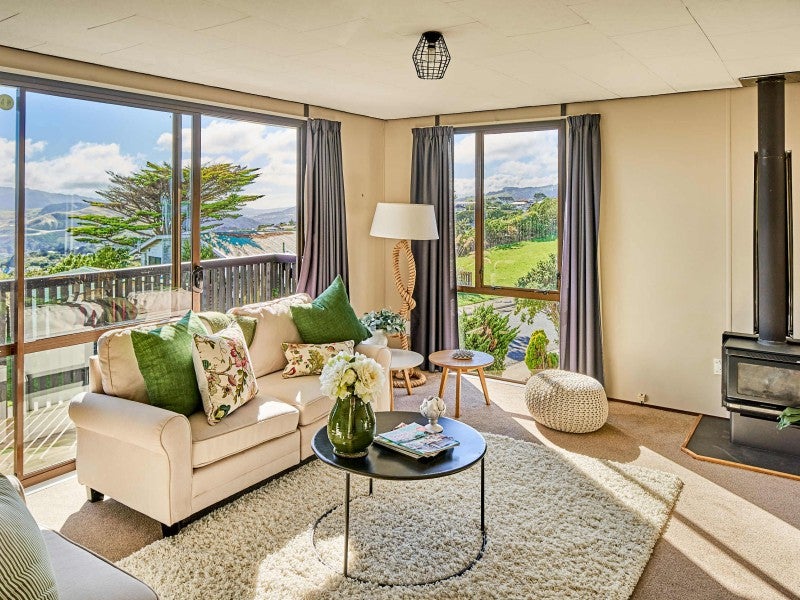 48 Chapman Street, Newlands, Wellington - Carousel 2