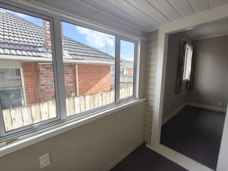 1598 Great North Road, Waterview, Auckland - Carousel 11