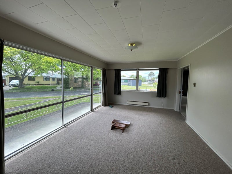 3 Saint Pauls Place, Tamatea, Napier - Carousel 2