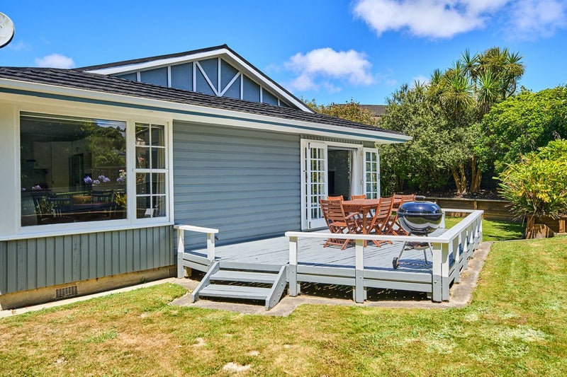 15 Charthouse Lane, Whitby, Porirua - Carousel 2