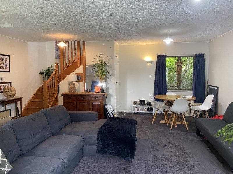 2/17U Randwick Crescent, Moera, Lower Hutt - Carousel 1