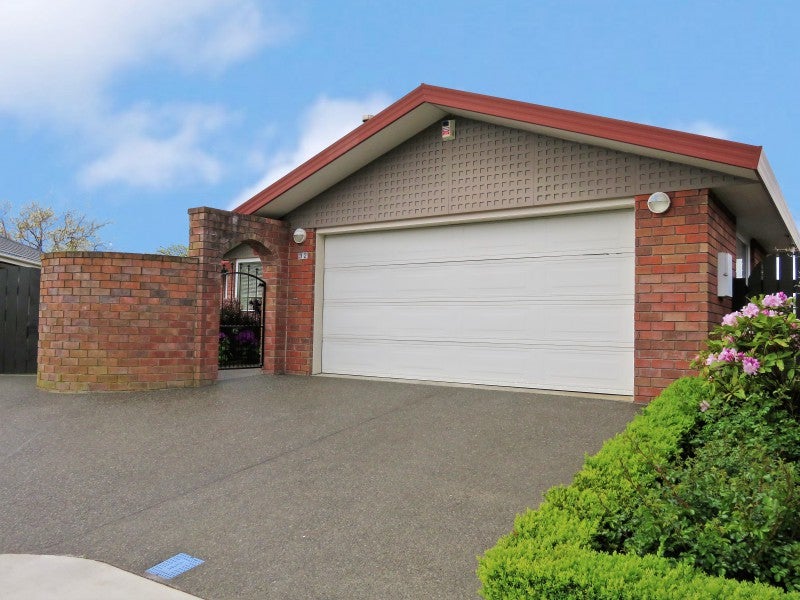 32 Jefferson Crescent, Milson, Palmerston North - Carousel 1