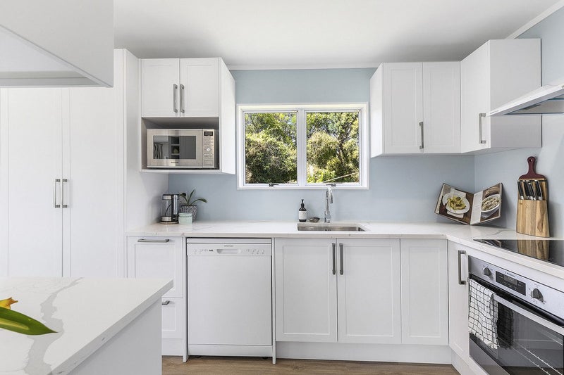 35 James Cook Drive, Whitby, Porirua - Carousel 2