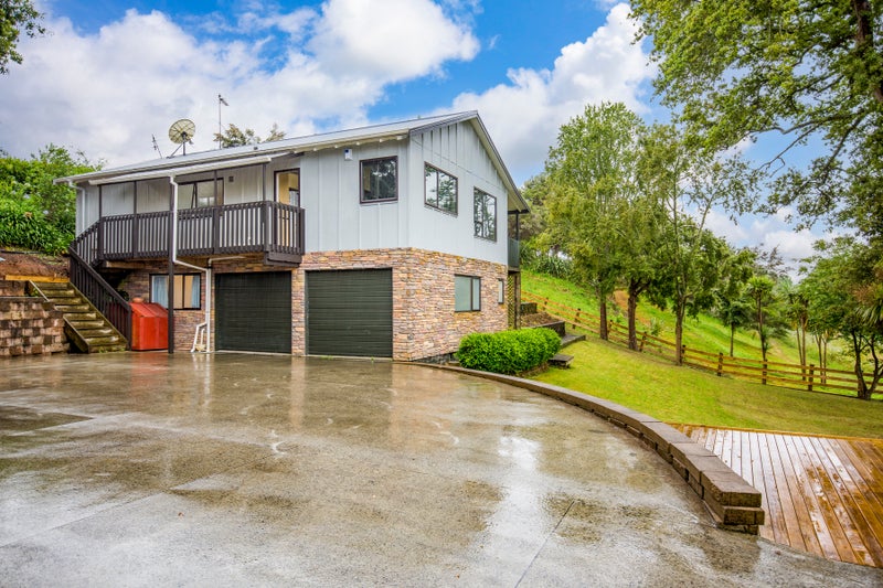 5 Beaver Road, Pukekohe East - Carousel 1