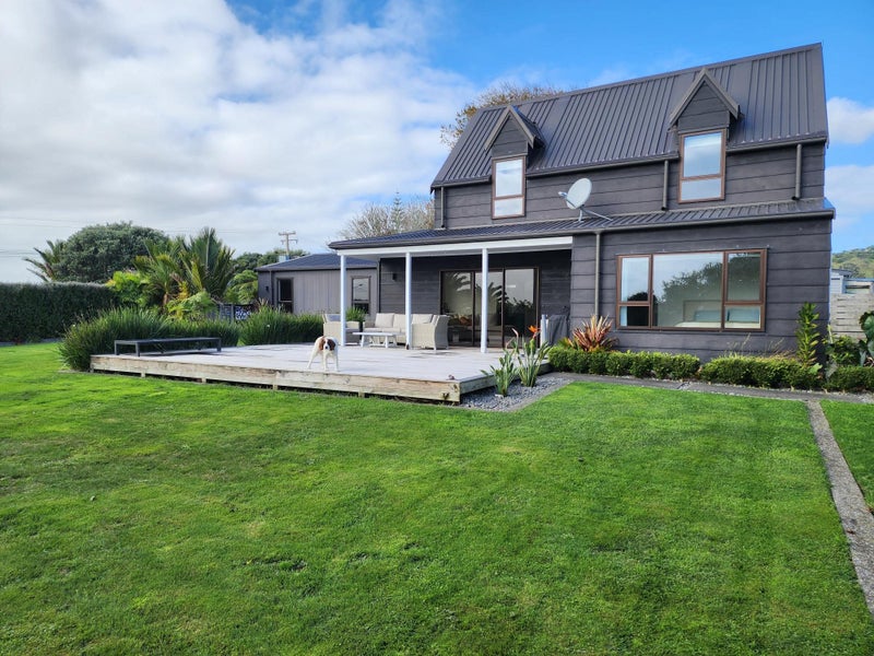 136 Wairau Road, Oakura, New Plymouth - Carousel 1