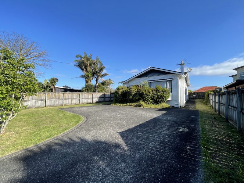 10 Amherst Place, Albany, Auckland - Carousel 1